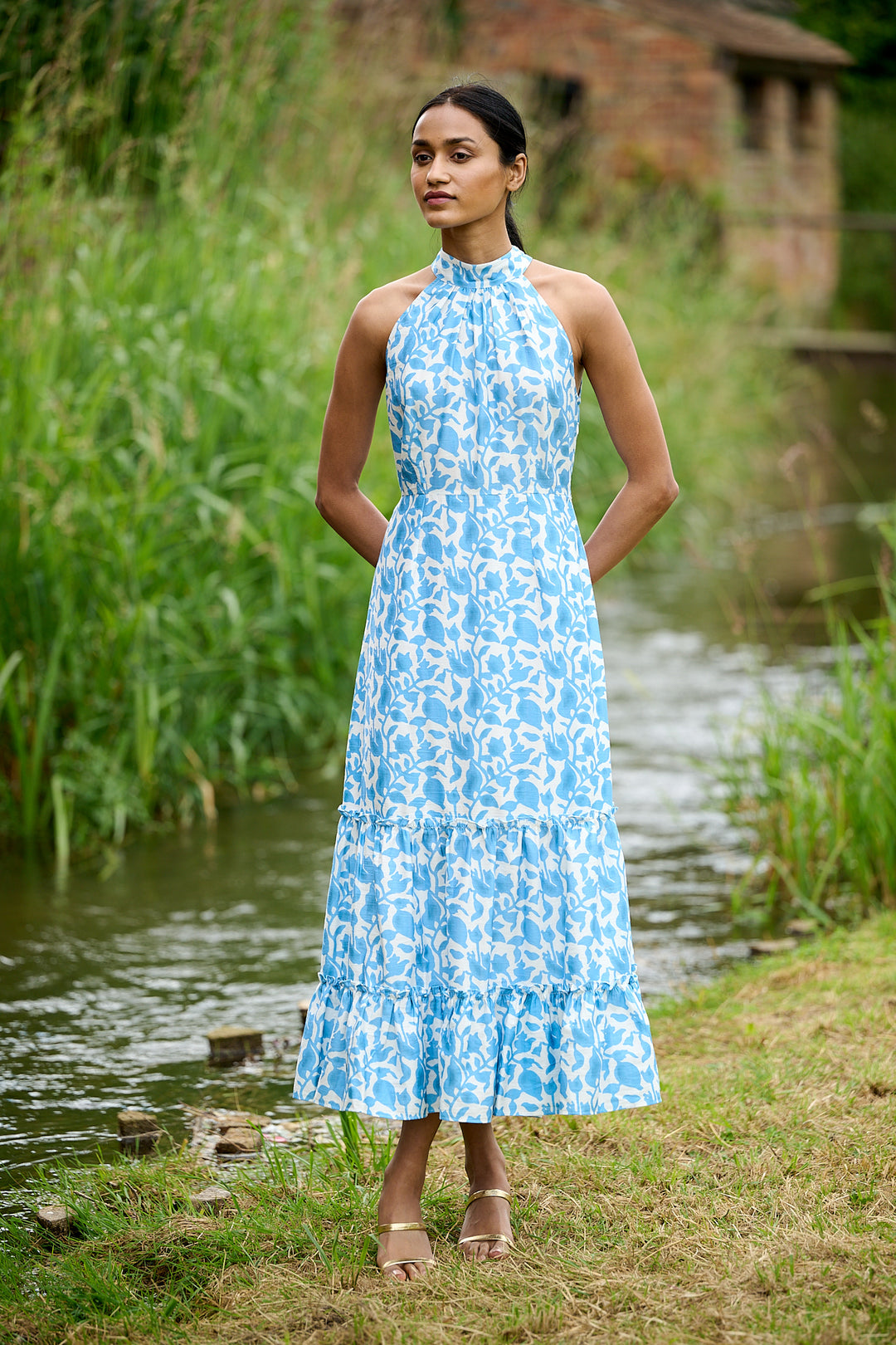 Elle Dress Sky Blue Petals – Neve & Noor