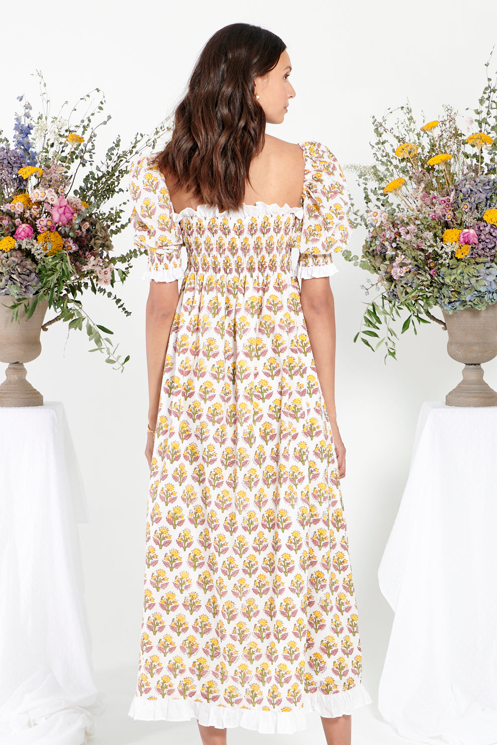 Riva Dress in Daffodil Bouquet – Neve & Noor