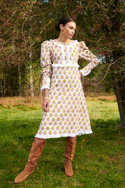 Saskia Dress in Daffodil Bouquet